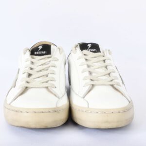 Witte Rossati sneakers met veters.