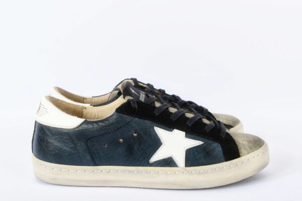 Blauwe leren sneakers met witte ster