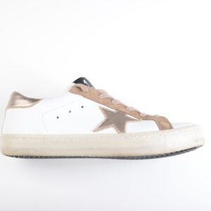 Witte sneaker met ster ontwerp